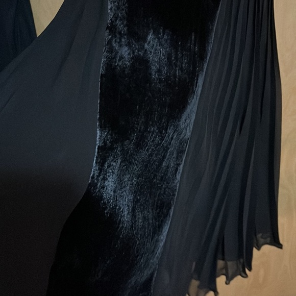 $345 Anthropologie 2brych Sz 0 Velvet party dress gorgeous new nwt pleated lbd - Picture 8 of 16